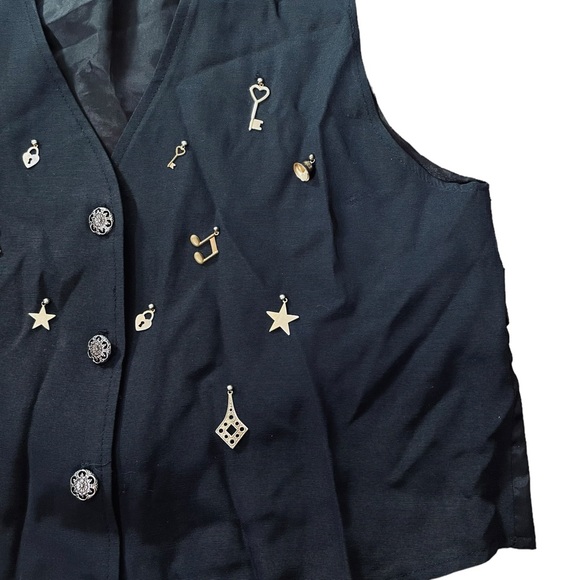 Vintage 80s Black Goth Witchy Whimsical Charms Music Star Key Locket Button Vest - Picture 2 of 4